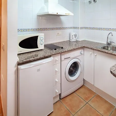 Coqueto Apartamento A En Carihuela Junto Al Mar Torremolinos
