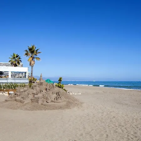 Coqueto Apartamento A En Carihuela Junto Al Mar *