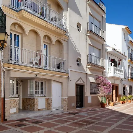 Coqueto Apartamento A En Carihuela Junto Al Mar *